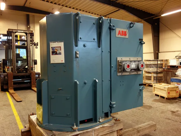 Image 3 of 6 - ABB - AMA 450L 8L VAFMH