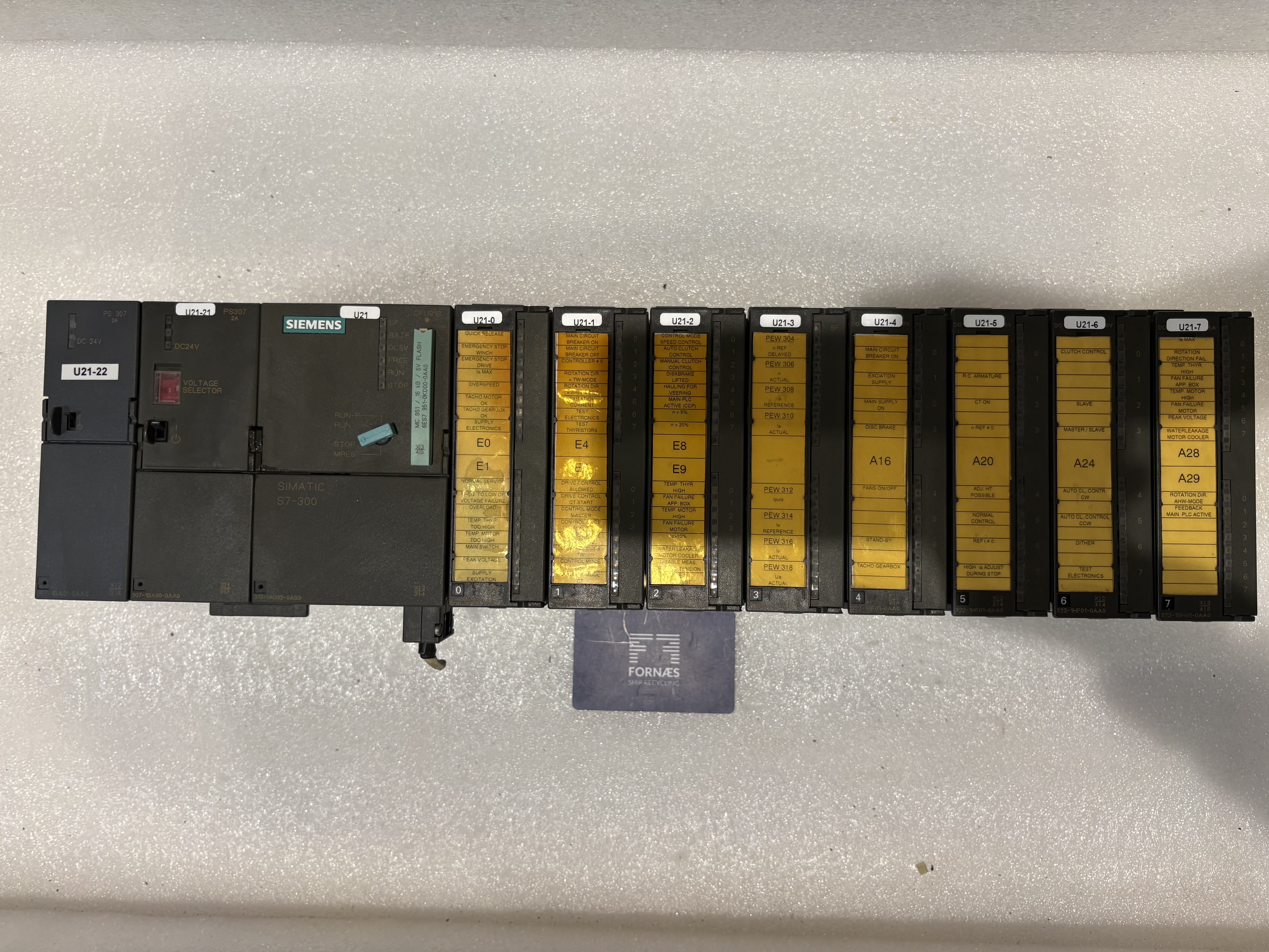 SIEMENS - SIEMENS SIMATIC S7 -300 PLC Controller