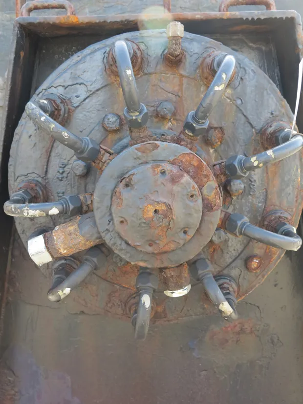 Image 2 of 8 - ND352