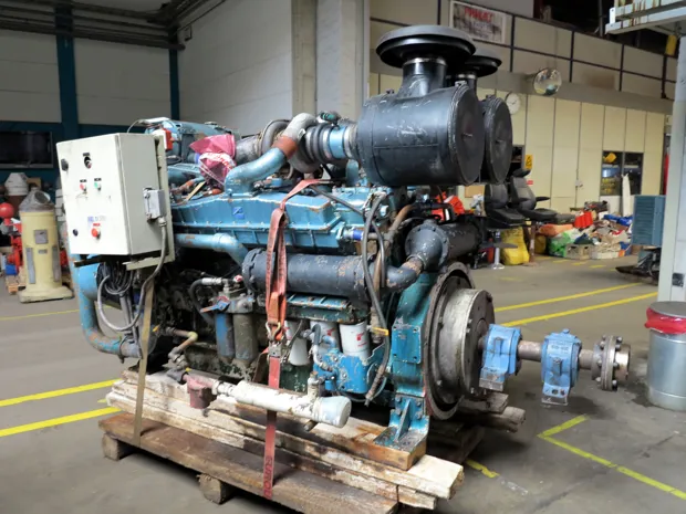 Image 1 of 5 - Cummins - VTA 28-M2