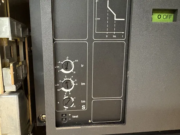 Image 5 of 6 - MERLIN GERIN - M20N1