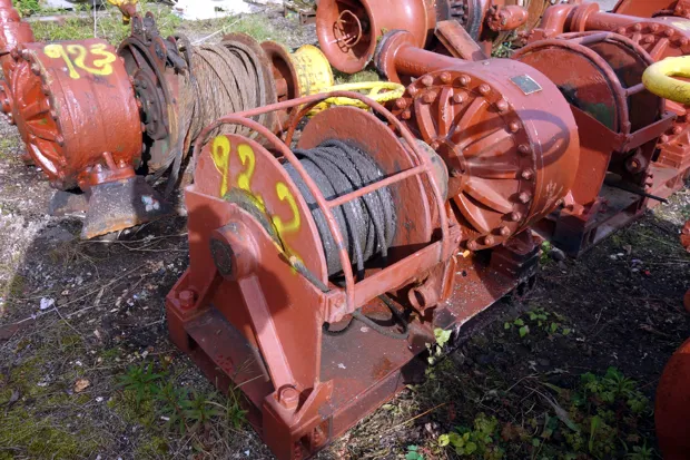 Image 1 of 3 - Wire winch