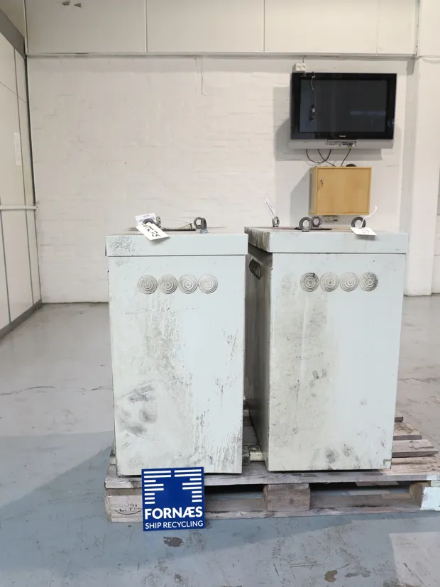 Image 2 of 3 - Polylux - SN: TTS140702782