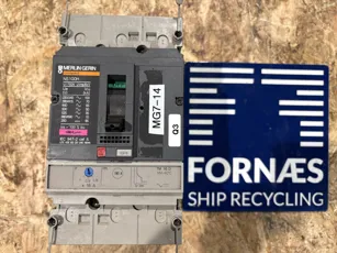 Merlin Gerin - Compact