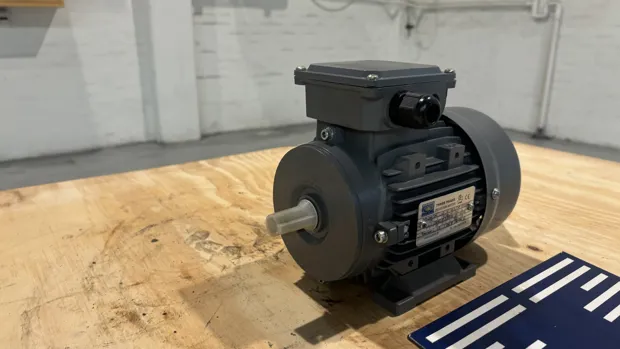 Image 3 of 7 - Dutchi Motors - DMA 71K4