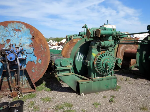 Image 4 of 5 - Trawl winch