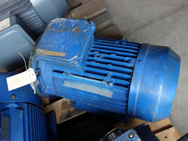 Image 1 of 3 - CEG - 160L-4