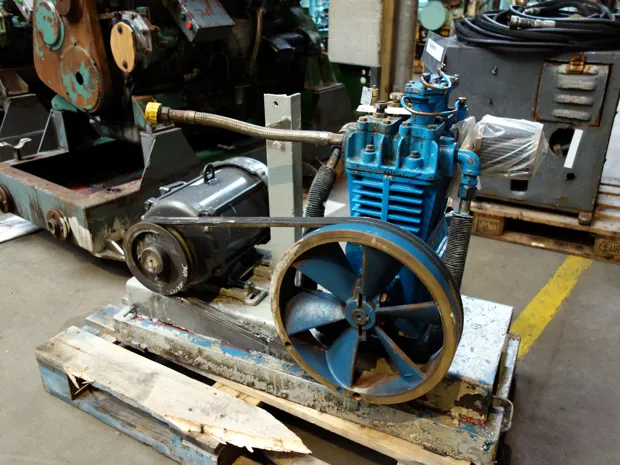 Image 1 of 3 - Quincy - no plate