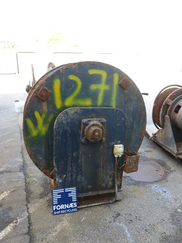 Image 4 of 5 - Trawl winch