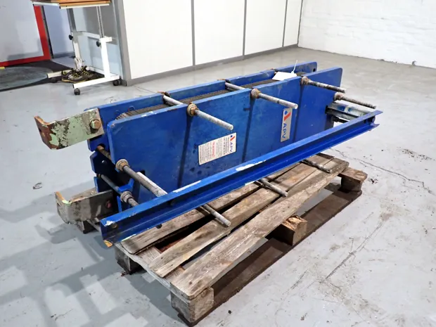 Image 1 of 3 - APV - N35