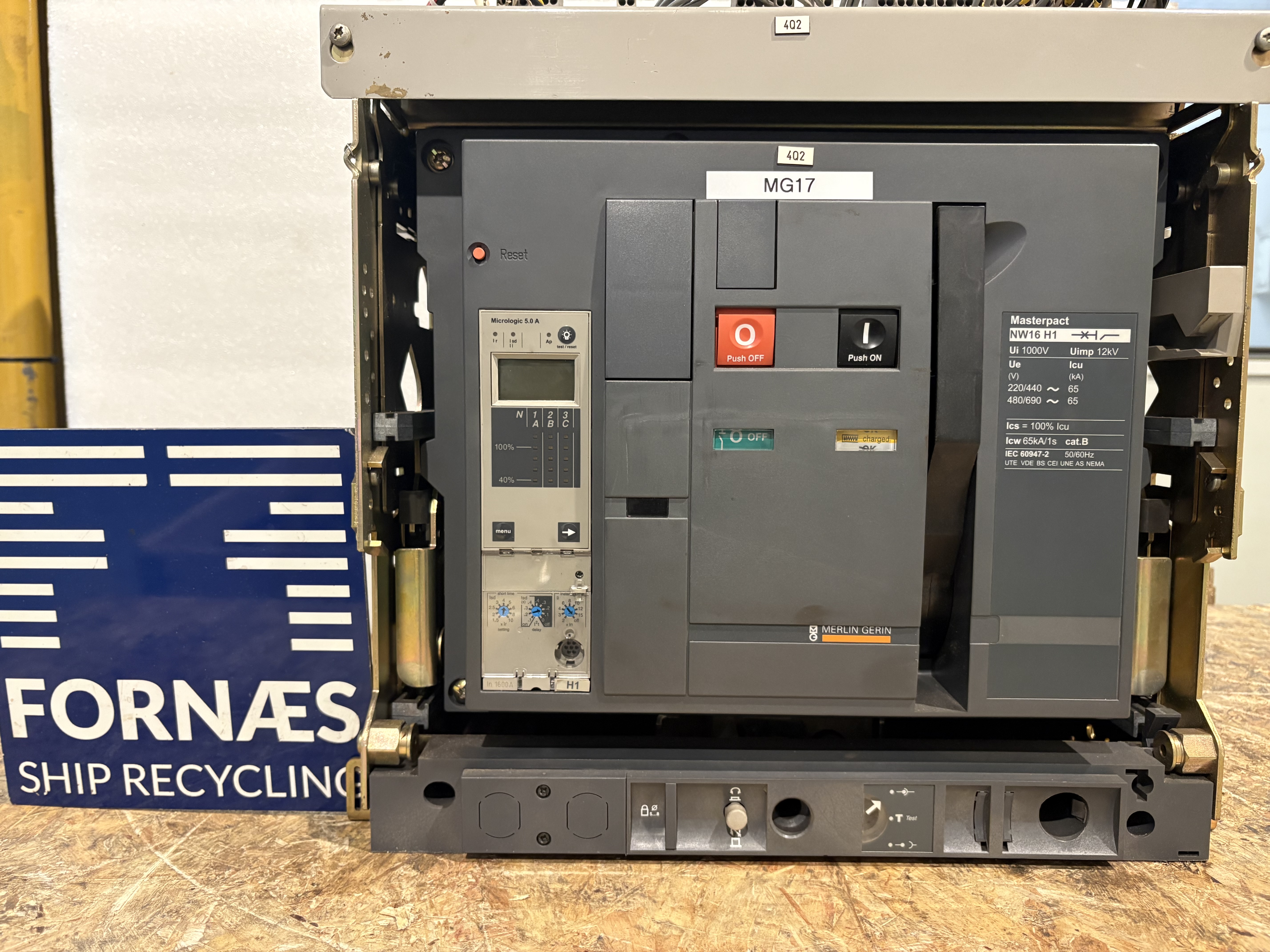 Merlin Gerin -  Masterpact