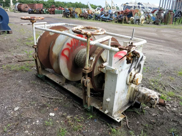 Image 3 of 3 - Trawl winch