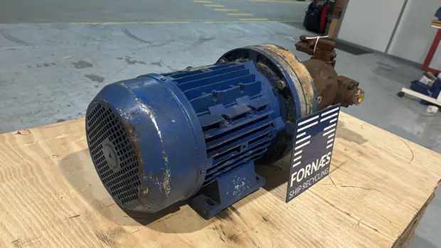 Image 4 of 9 - HP993