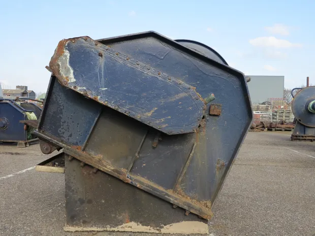 Image 3 of 7 - Split winch