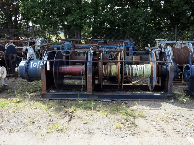 Image 3 of 4 - Trawl winch