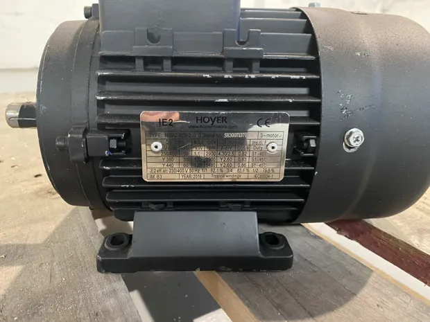 Image 3 of 3 - Hoyer Motors - HMA2-802-2