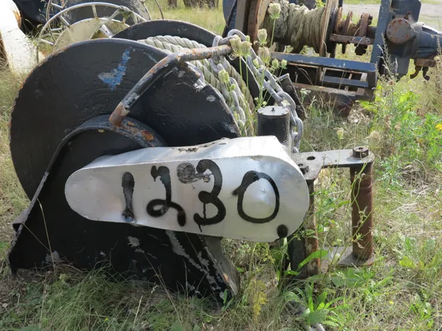 Image 2 of 6 - Anchor winch