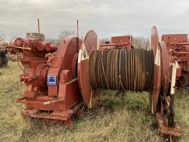 Image 1 of 6 - Trawl winch