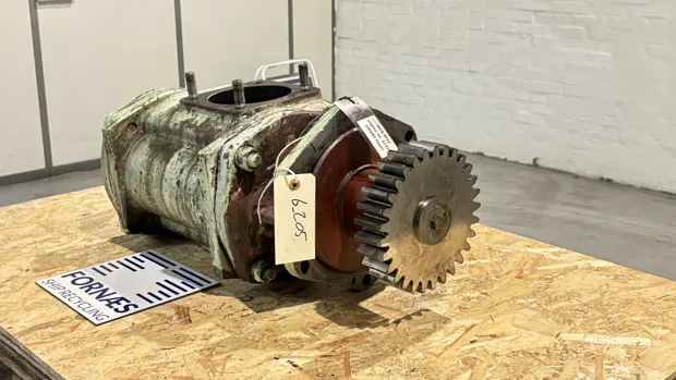 Image 2 of 10 - MaK - M 32