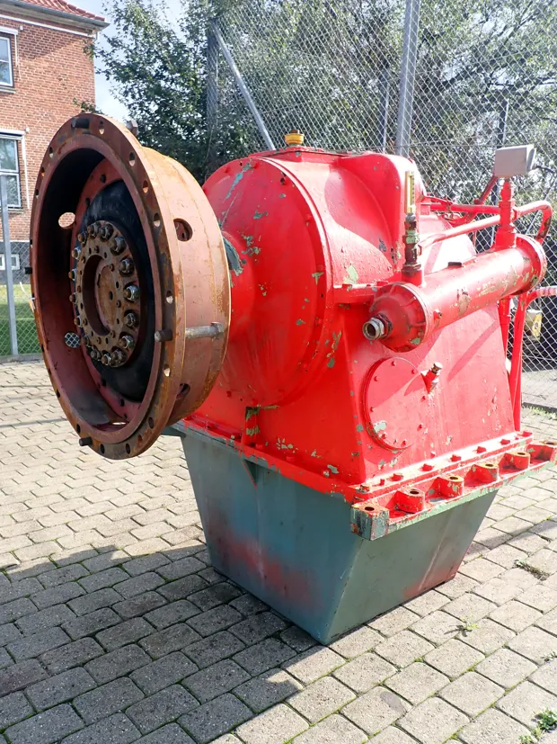 Image 3 of 6 - Ulstein - 600 AGSC