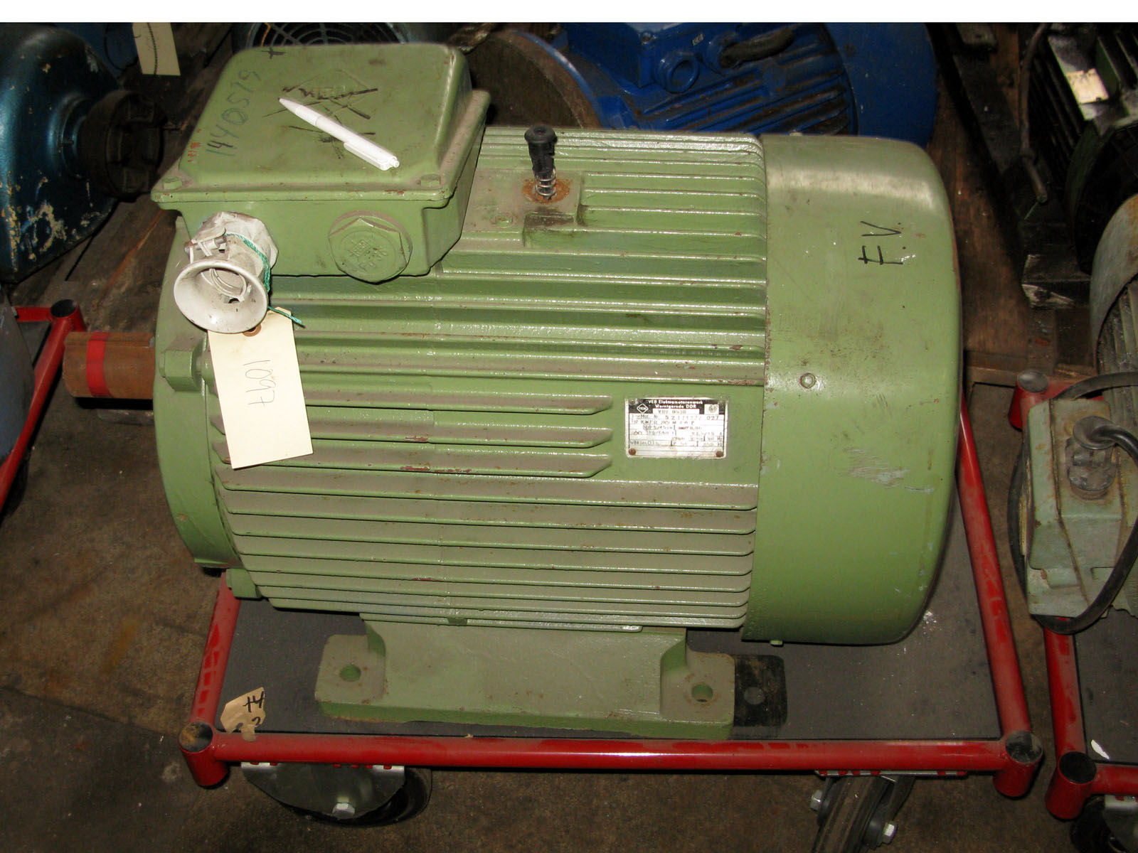 VEM - KMER 225 M 2AP