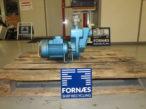 Image 3 of 8 - Alpha pump - 02RA-F-T