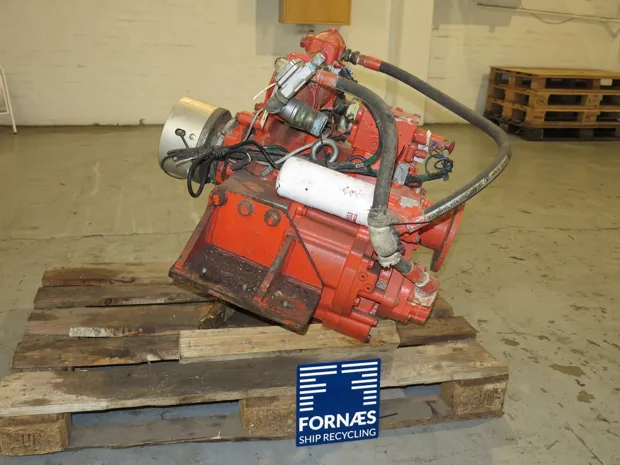 Image 4 of 6 - Twin Disc - MGX-5135RV