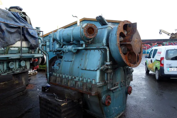 Image 4 of 6 - Alpha - 34 VO 65