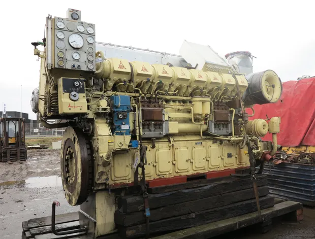 Image 2 of 8 - Deutz - SBV 8M 628