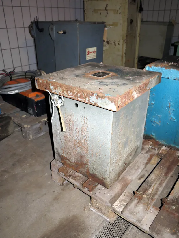 Image 1 of 2 - Curtis Rewinds