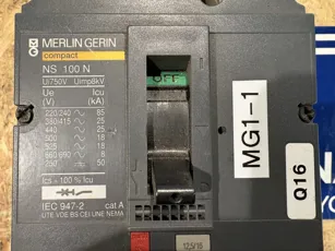 Merlin Gerin - Compact