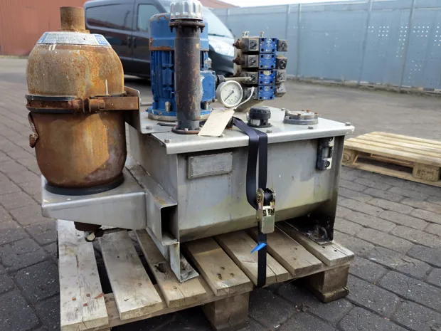 Image 2 of 3 - HS273