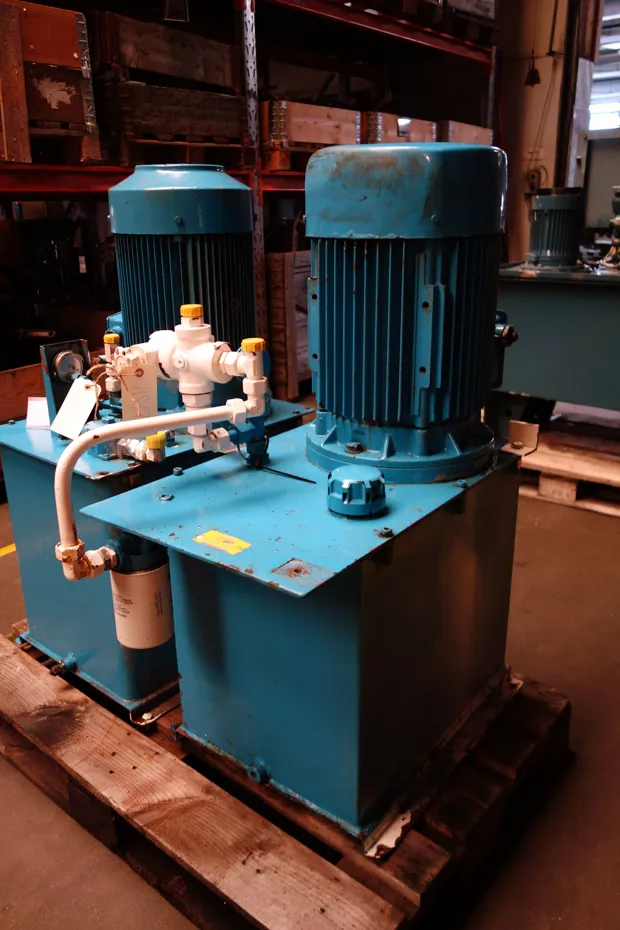 Image 2 of 5 - HS179