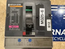 Merlin Gerin	 -  Compact