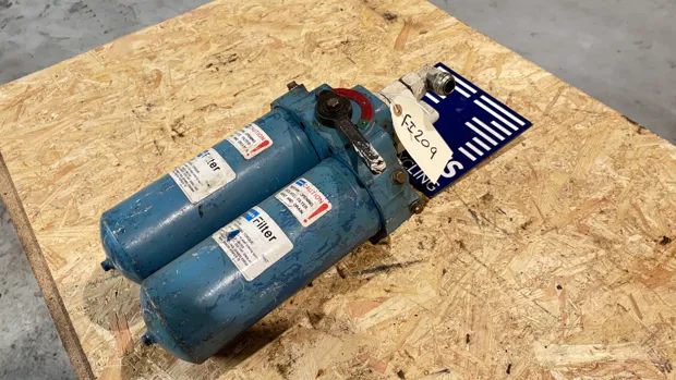 Image 2 of 6 - Vokes - E6359915/32