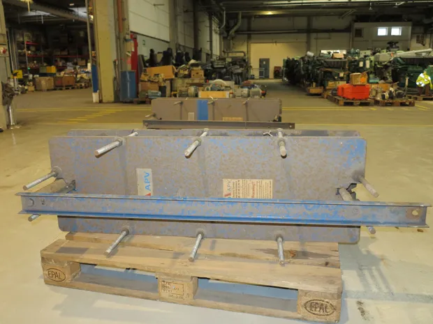 Image 4 of 4 - APV - N35