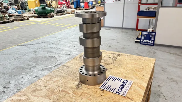 Image 2 of 6 - MaK - M 32 C