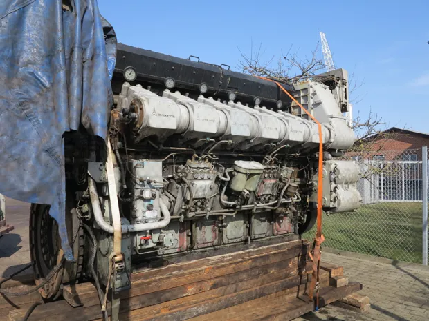 Image 1 of 7 - Deutz - SBV 12M 628