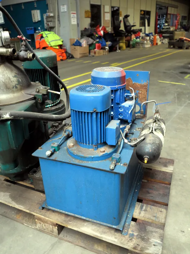 Image 1 of 3 - HS245