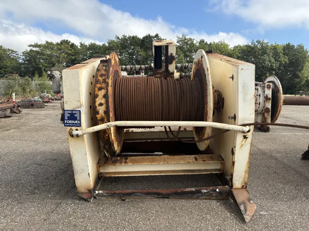 Image 3 of 7 - Trawl winch