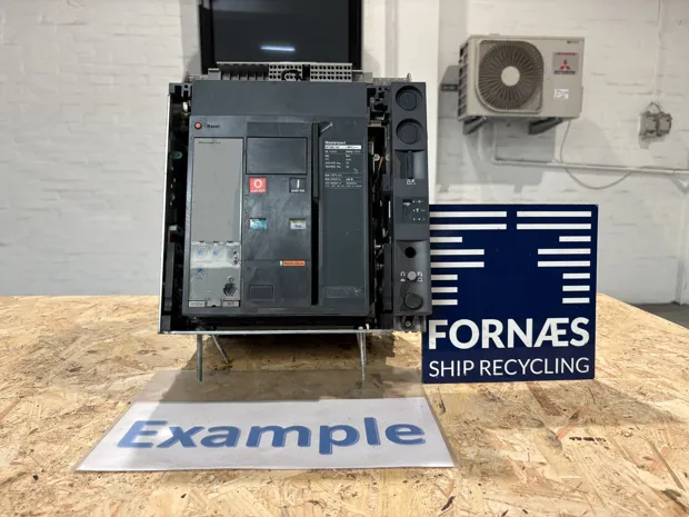 Image 1 of 4 - MERLIN GERIN - NT06N1