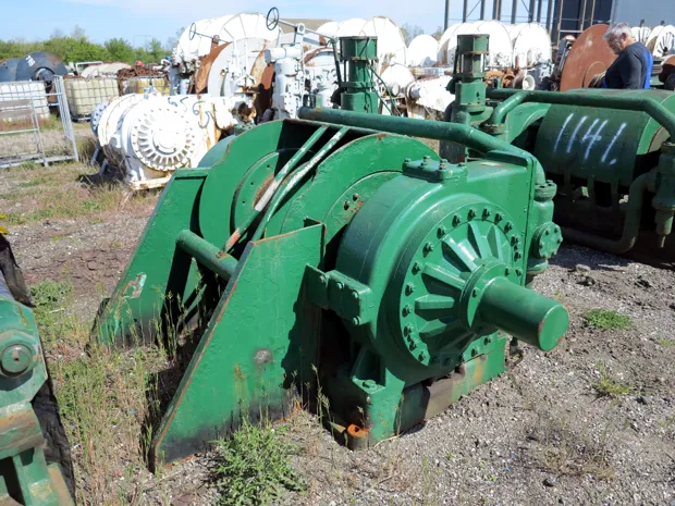 Image 2 of 5 - Trawl winch