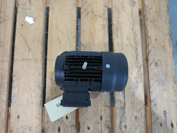 Image 2 of 3 - Hoyer Motors - HMA2-63 2-4