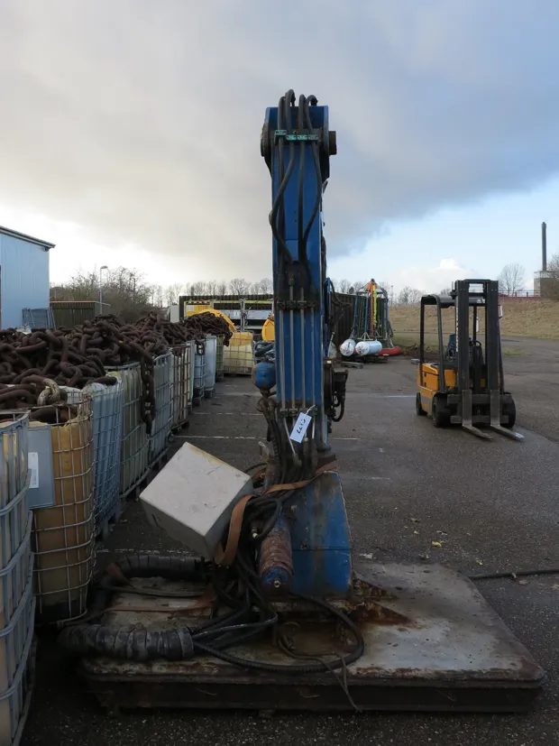 Image 2 of 7 - No plate