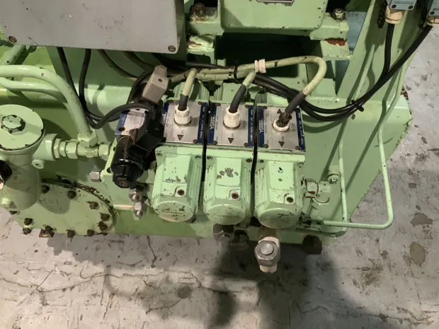 Image 7 of 9 - HS330