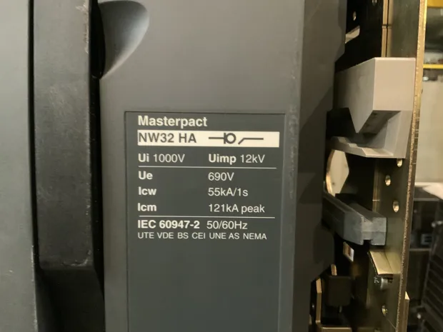 Image 2 of 3 - Merlin Gerin - NW32HA