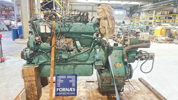 Image 3 of 11 - Volvo Penta - TAMD122A