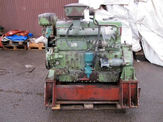 Image 2 of 3 - Scania - D11 R81