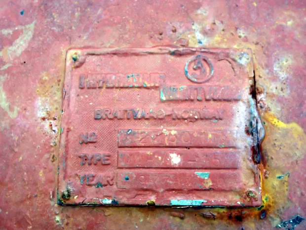 Image 6 of 7 - Wire winch