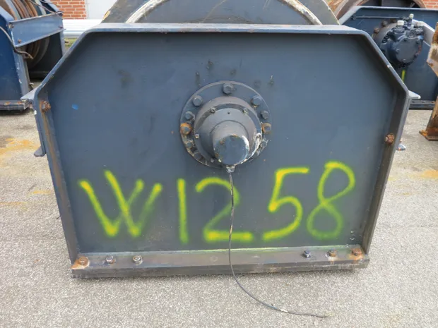 Image 3 of 4 - Trawl winch